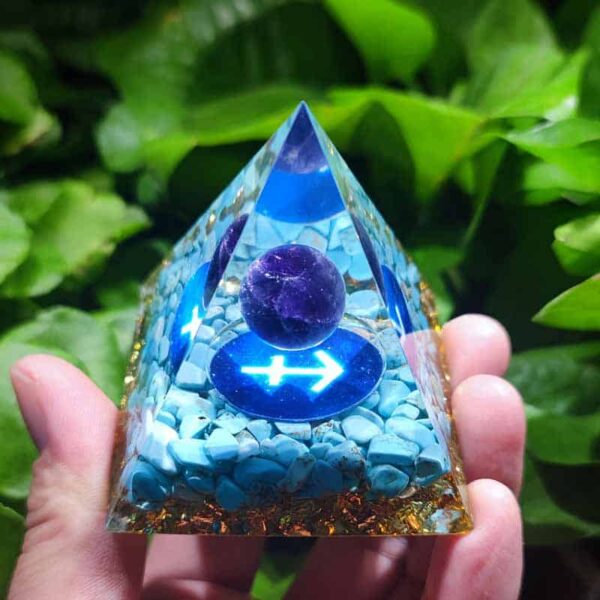 Orgonite Pyramid "Sagittarius" - obrazek 2