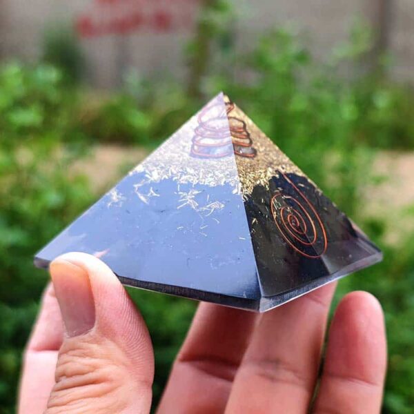 Orgonite Pyramid Tourmaline - Image 2