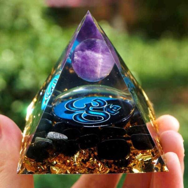 Pyramide d'Orgonite Obsidienne Améthyste "Ohm"