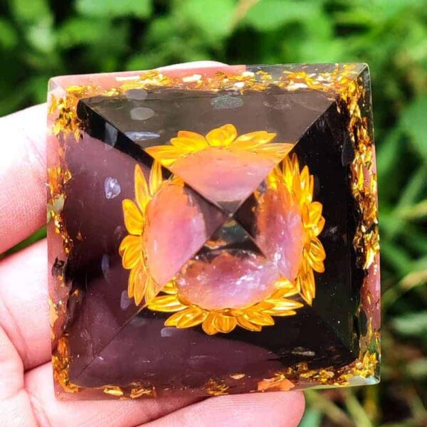 Orgonite Pyramid "Flower of Life" Amethyst – Bild 3