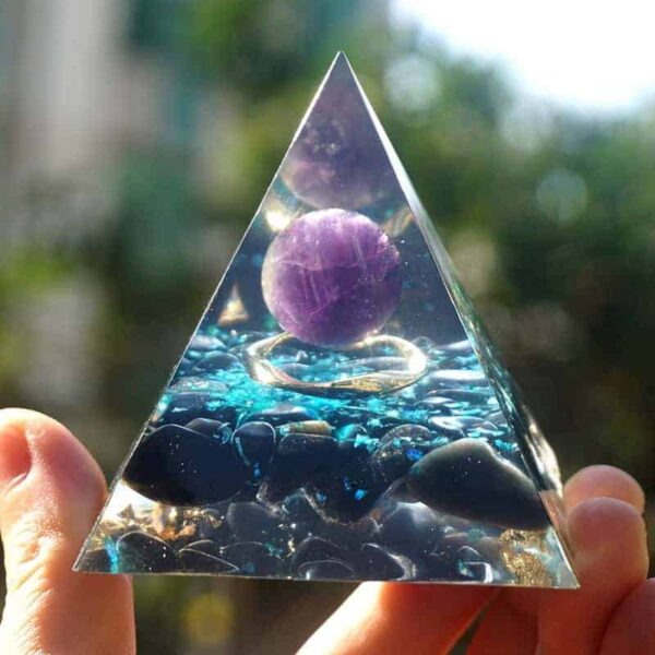 Orgonite Pyramid of protection and luck in amethyst and obsidian - Image 2